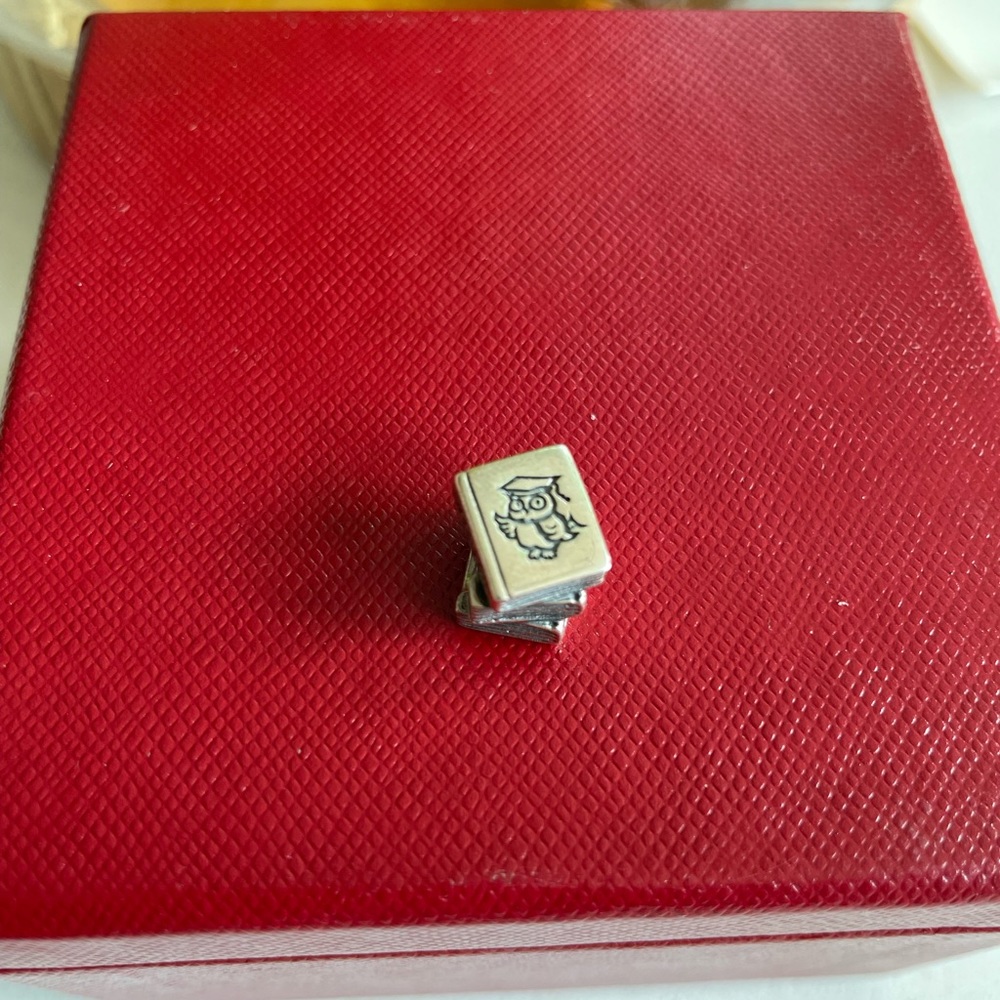 Pandora textbook study Charm